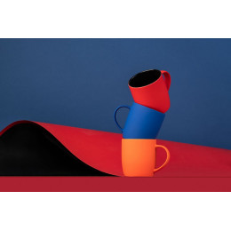 Кружка Surprise Touch Black с покрытием софт-тач, красная